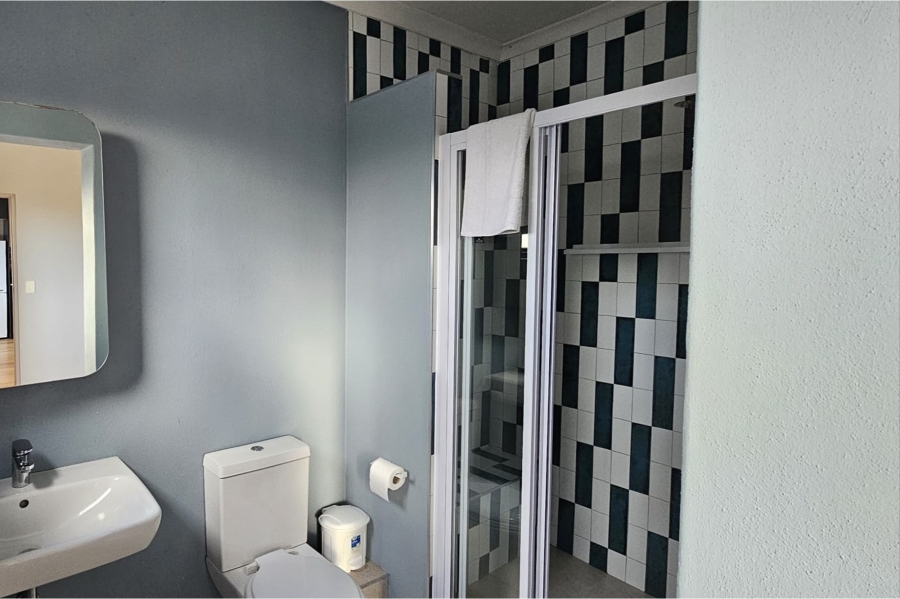1 Bedroom Property for Sale in Bloubergstrand Western Cape
